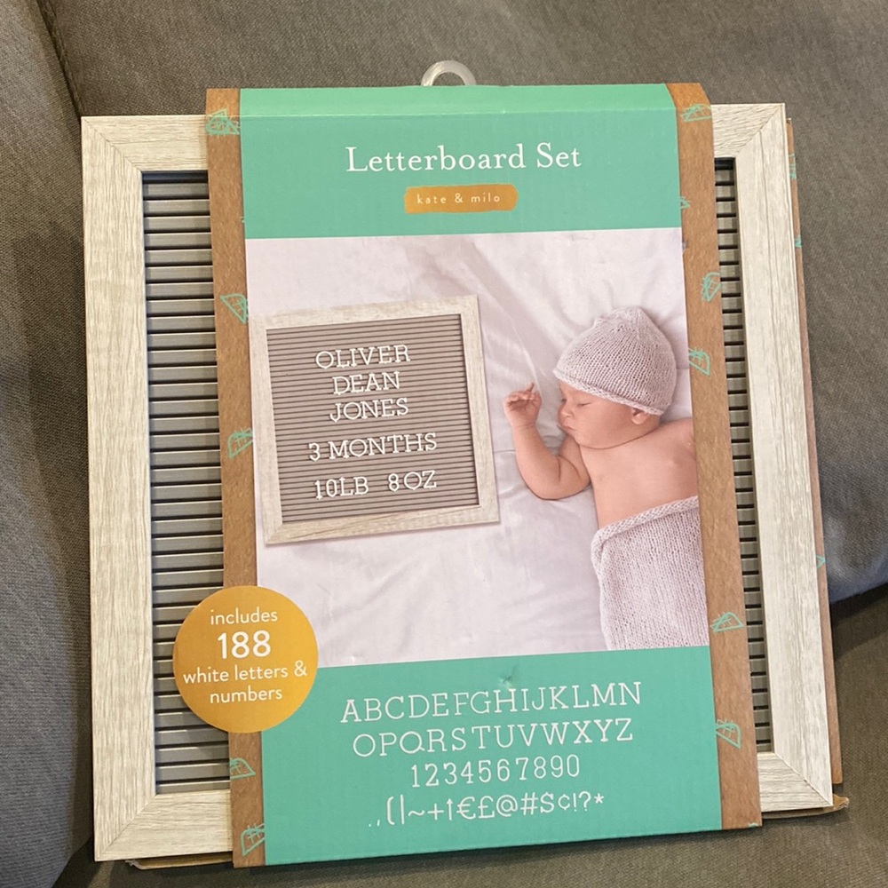 *NWT* baby letterboard set